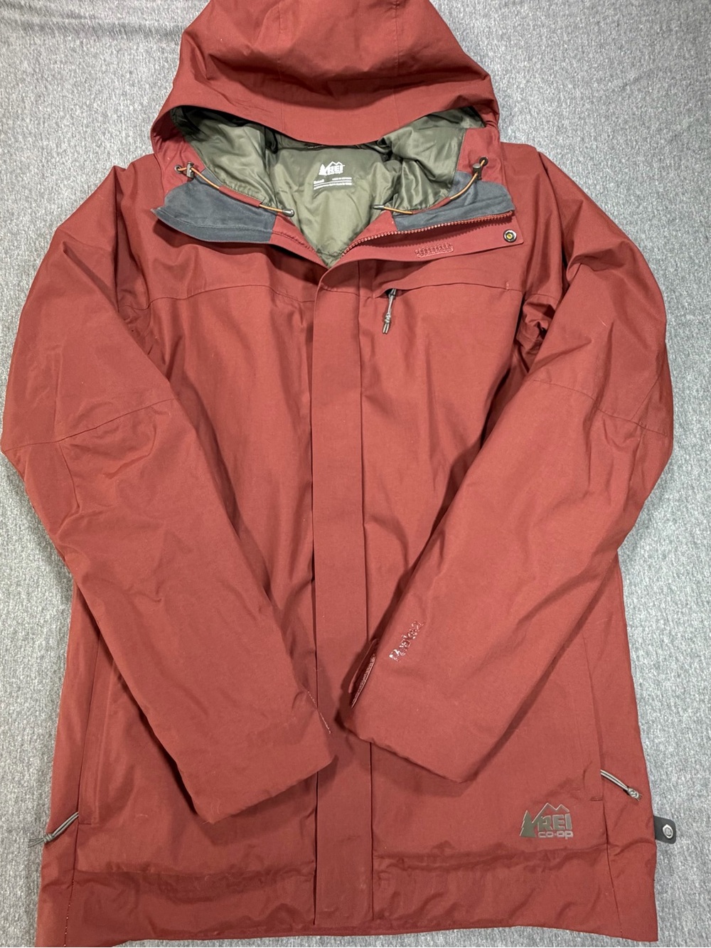REI Co-op Jacket Mens Small Red Hooded Insulated Ski Parka Peak 2L Winter
